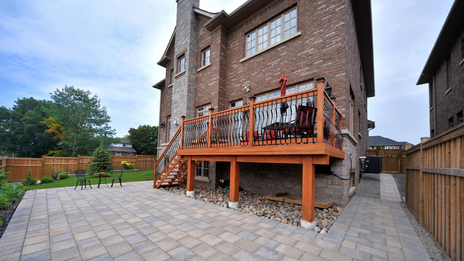 interior-exterior-img