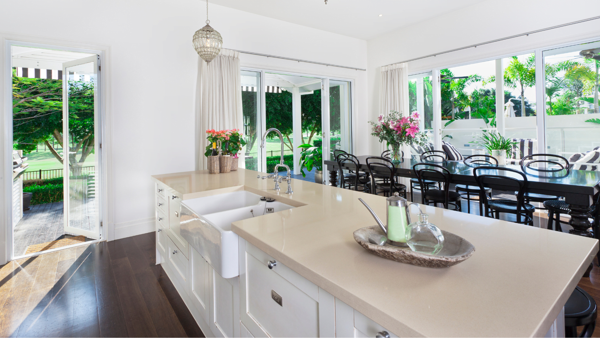 interior-exterior-img